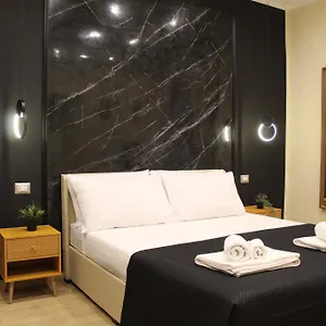 Blackwoody Contemporary - Centro Storico Via Toledo Napoli