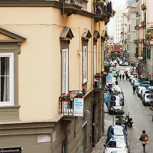Behouse And Breakfast Napoli